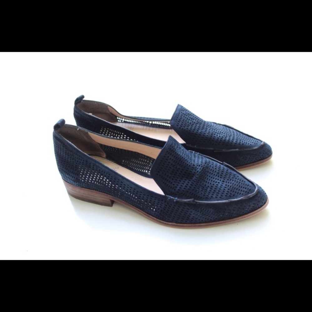 Vince Camuto flats
